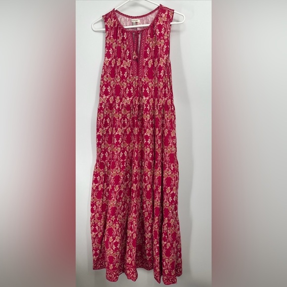 NEW Max Studio fuchsia Tiered Maxi Dress Size Small Batik Print - Picture 1 of 5